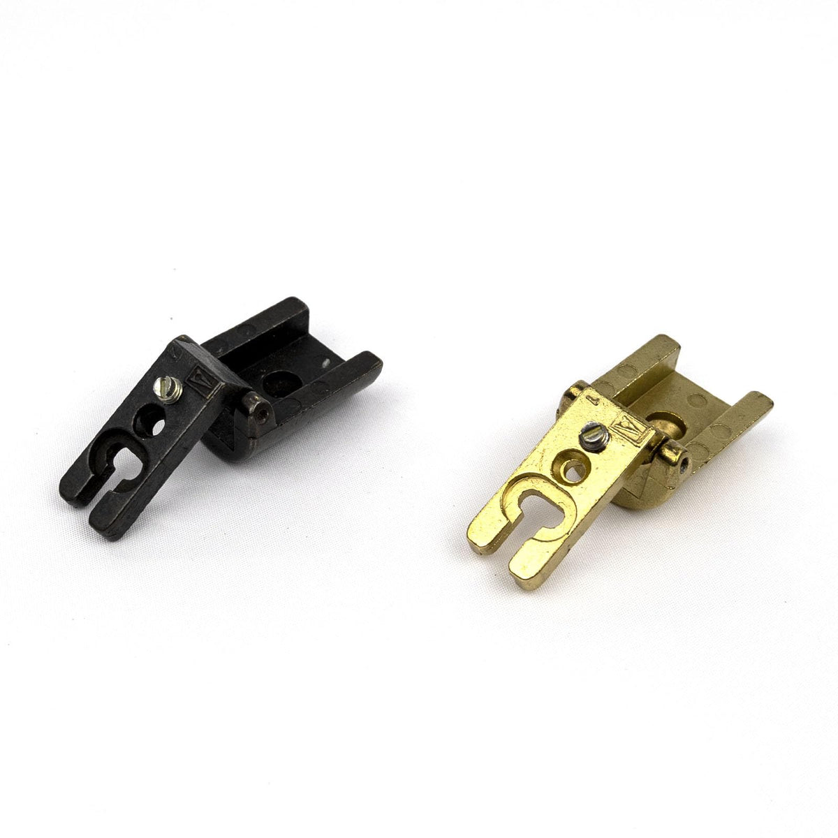 CERNIERE PER MOBILI ART.A0109 BRONZATA ANTCHIZZATA