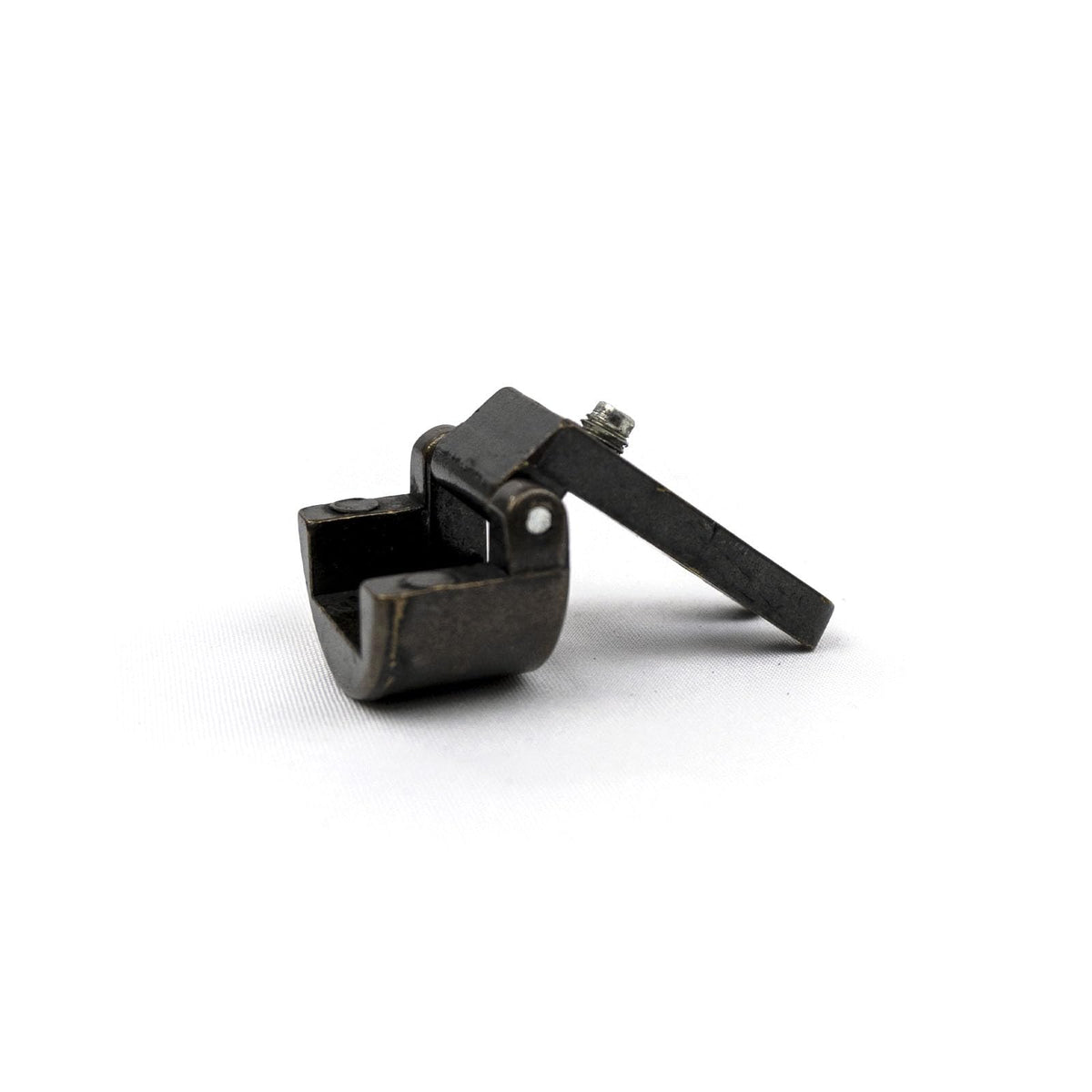CERNIERE PER MOBILI ART.A0109 BRONZATA ANTCHIZZATA